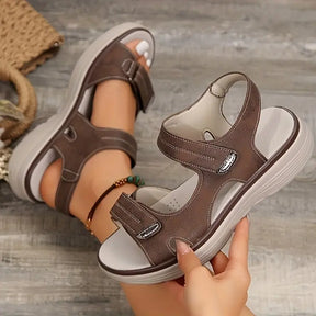 UseFlex – Comfortable Women's Walking Sandal with Velcro CloudWalk™