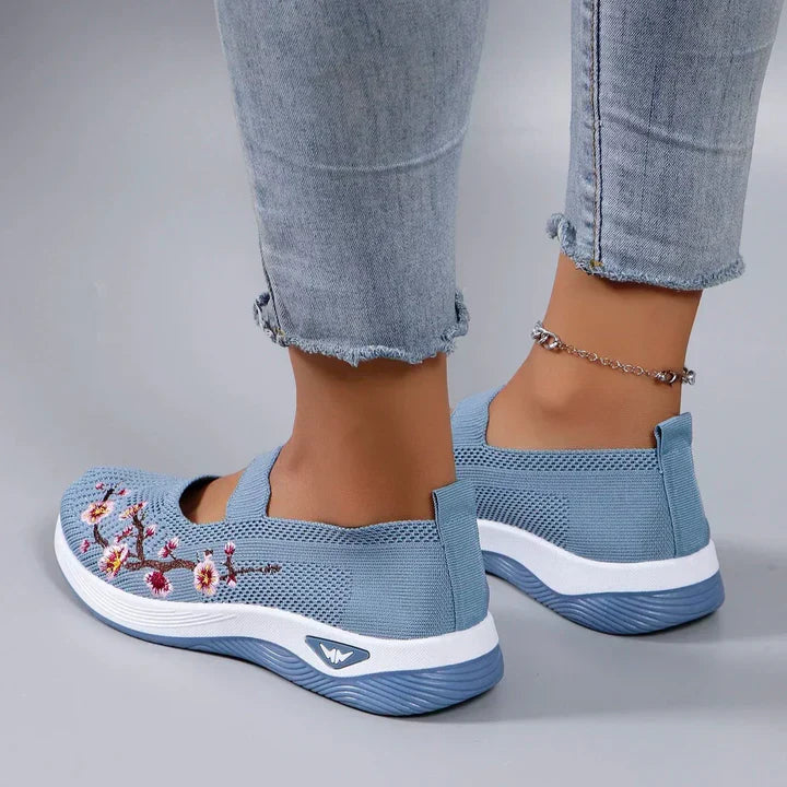UseFlex – Women's Orthopedic Comfort Shoe with Flower Embroidery CloudPlus™